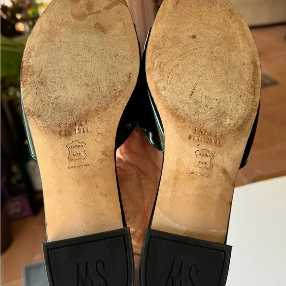 Stuart Weitzman * Black Patent Leather Buckled Sandal * Size  7.5M - Picture 2 of 4